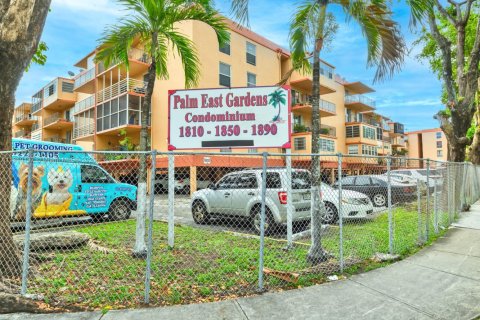 Condo in Hialeah, Florida, 2 bedrooms  № 1753173 - photo 3