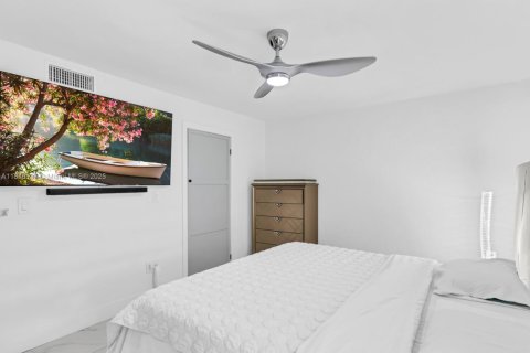 Condo in Hialeah, Florida, 2 bedrooms  № 1753173 - photo 24
