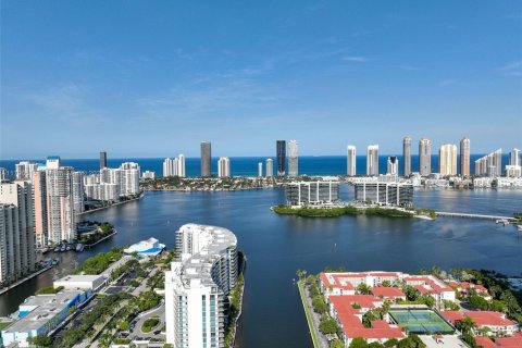 Copropriété à vendre à Aventura, Floride: 3 chambres, 243.78 m2 № 2063633 - photo 23