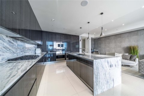 Copropriété à vendre à Aventura, Floride: 3 chambres, 243.78 m2 № 2063633 - photo 4