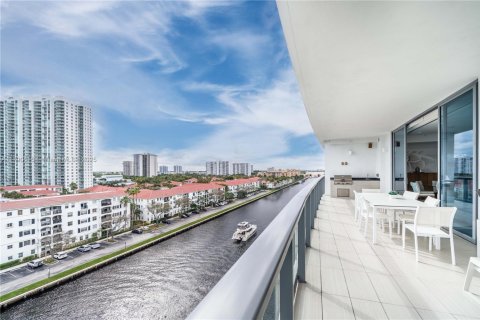 Condo à Aventura, Floride, 3 chambres  № 2063633
