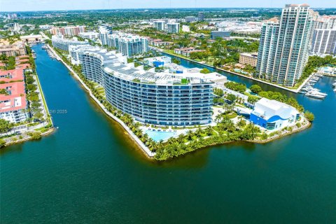 Copropriété à vendre à Aventura, Floride: 3 chambres, 243.78 m2 № 2063633 - photo 21