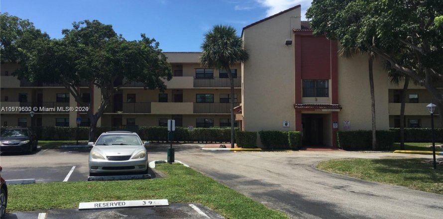 Condo in Miramar, Florida, 2 bedrooms  № 2037115