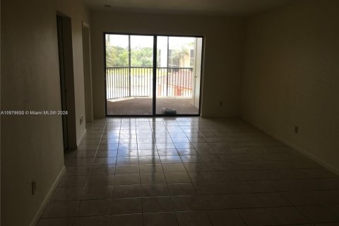 Condo in Miramar, Florida, 2 bedrooms  № 2037115 - photo 4