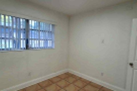 Copropriété à louer à Miami, Floride: 2 chambres, 70.05 m2 № 2281114 - photo 17