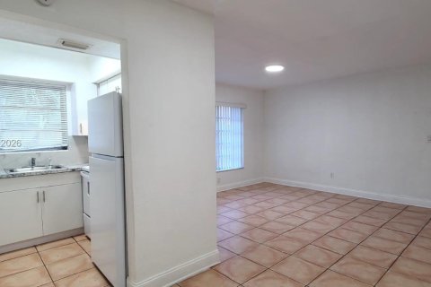 Copropriété à louer à Miami, Floride: 2 chambres, 70.05 m2 № 2281114 - photo 3