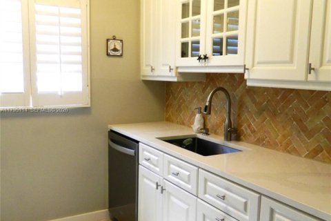 Condominio en alquiler en Fort Lauderdale, Florida, 1 dormitorio, 64.2 m2 № 2019406 - foto 14