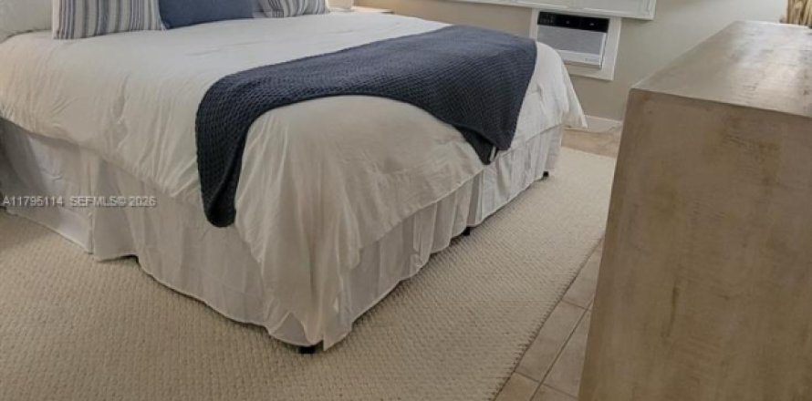 Condominio en Fort Lauderdale, Florida, 1 dormitorio № 2019406