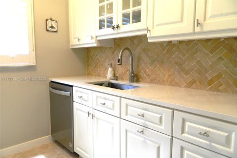 Condominio en alquiler en Fort Lauderdale, Florida, 1 dormitorio, 64.2 m2 № 2019406 - foto 10