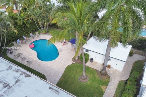 Condominio en alquiler en Fort Lauderdale, Florida, 1 dormitorio, 64.2 m2 № 2019406 - foto 22