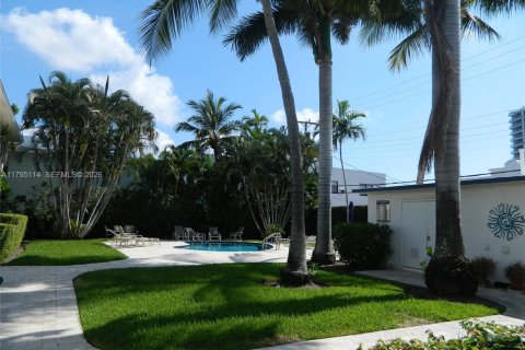 Condominio en alquiler en Fort Lauderdale, Florida, 1 dormitorio, 64.2 m2 № 2019406 - foto 18
