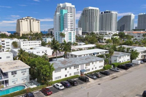 Condominio en alquiler en Fort Lauderdale, Florida, 1 dormitorio, 64.2 m2 № 2019406 - foto 25