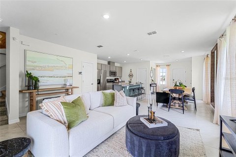 Adosado en venta en Apopka, Florida, 3 dormitorios, 168.71 m2 № 1905180 - foto 14