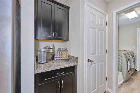House in Spring Hill, Florida 4 bedrooms, 199.18 sq.m. № 1608112 - photo 9
