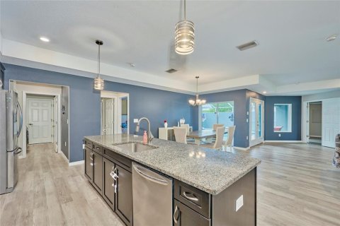 House in Spring Hill, Florida 4 bedrooms, 199.18 sq.m. № 1608112 - photo 20