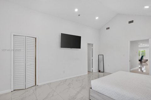 Купить виллу или дом в Майами, Флорида 3 спальни, 116.13м2, № 2047941 - фото 17