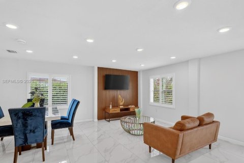 Купить виллу или дом в Майами, Флорида 3 спальни, 116.13м2, № 2047941 - фото 10