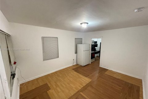 Снять в аренду коммерческую недвижимость в Майами, Флорида 74.32м2, № 1950265 - фото 5