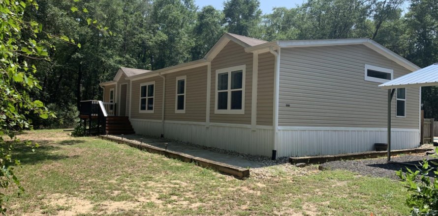 House in Crestview, Florida 3 bedrooms, 178.37 sq.m. № 590308