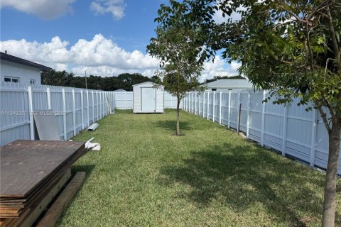 Commercial property in Miami, Florida 275.36 sq.m. № 2004967 - photo 5