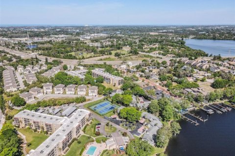 Casa en alquiler en Tarpon Springs, Florida, 2 dormitorios, 102.19 m2 № 1919293 - foto 25