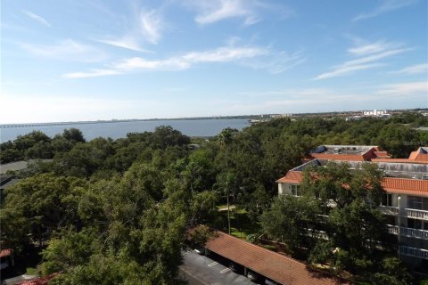 Condo à Clearwater, Floride, 2 chambres  № 2289722