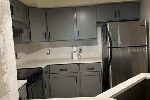 Condo in Altamonte Springs, Florida, 2 bedrooms № 2214312 - photo 12