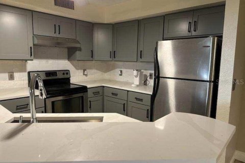 Condo in Altamonte Springs, Florida, 2 bedrooms № 2214312 - photo 16
