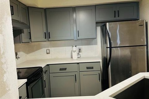 Condo in Altamonte Springs, Florida, 2 bedrooms № 2214312 - photo 17