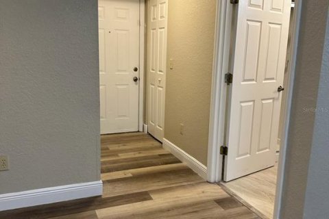 Condo in Altamonte Springs, Florida, 2 bedrooms № 2214312 - photo 21
