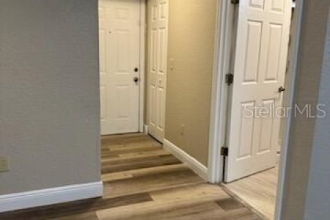 Condo in Altamonte Springs, Florida, 2 bedrooms № 2214312 - photo 5