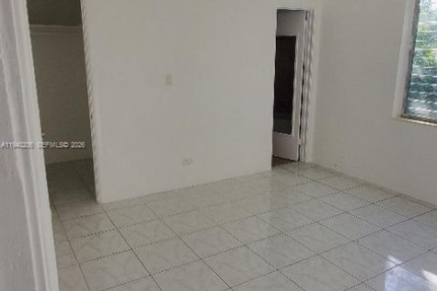 Appartement à louer à Miami Beach, Floride: 1 chambre, 60.39 m2 № 1997678 - photo 5