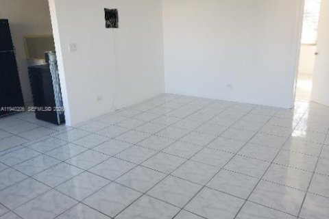 Appartement à louer à Miami Beach, Floride: 1 chambre, 60.39 m2 № 1997678 - photo 6