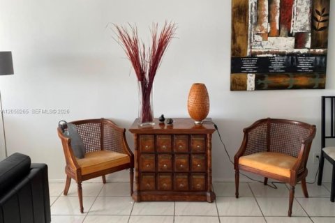 Copropriété à louer à Key Biscayne, Floride: 2 chambres, 124.02 m2 № 2168384 - photo 4
