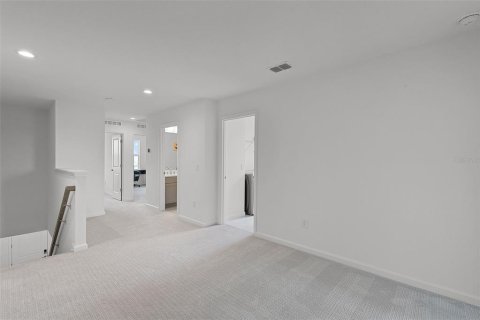 Townhouse in Winter Garden, Florida 3 bedrooms, 185.43 sq.m. № 1866729 - photo 19