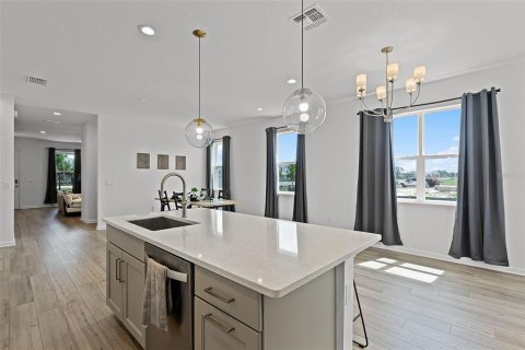 Townhouse in Winter Garden, Florida 3 bedrooms, 185.43 sq.m. № 1866729 - photo 14