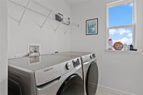 Townhouse in Winter Garden, Florida 3 bedrooms, 185.43 sq.m. № 1866729 - photo 20