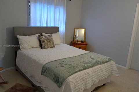 House in Venice, Florida 4 bedrooms № 1862425 - photo 3