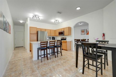 Casa en venta en Kissimmee, Florida, 5 dormitorios, 214.42 m2 № 1725422 - foto 14