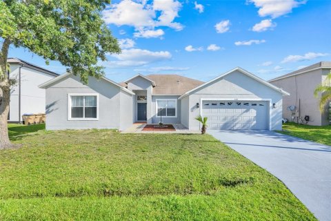 Casa en venta en Kissimmee, Florida, 5 dormitorios, 214.42 m2 № 1725422 - foto 4