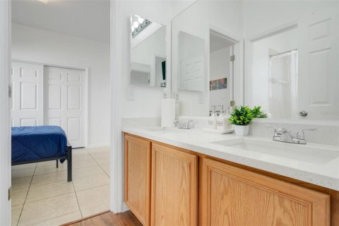 Casa en venta en Kissimmee, Florida, 5 dormitorios, 214.42 m2 № 1725422 - foto 26