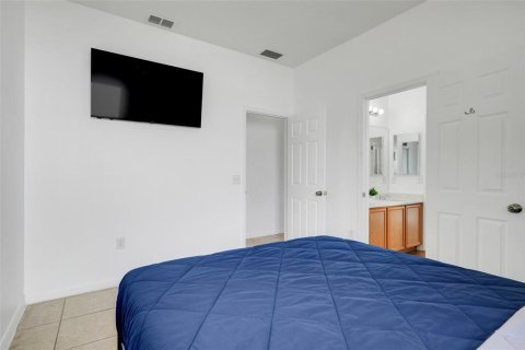 Casa en venta en Kissimmee, Florida, 5 dormitorios, 214.42 m2 № 1725422 - foto 21