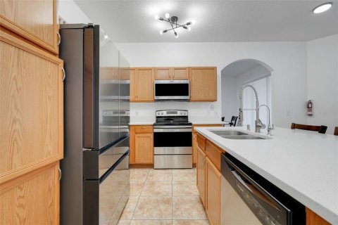 Casa en venta en Kissimmee, Florida, 5 dormitorios, 214.42 m2 № 1725422 - foto 17