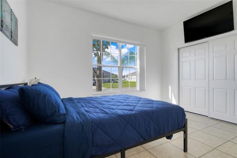 Casa en venta en Kissimmee, Florida, 5 dormitorios, 214.42 m2 № 1725422 - foto 20