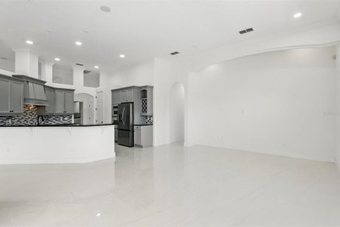 House in Orlando, Florida 5 bedrooms, 335.84 sq.m. № 1822840 - photo 17