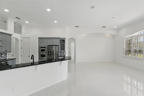 House in Orlando, Florida 5 bedrooms, 335.84 sq.m. № 1822840 - photo 18