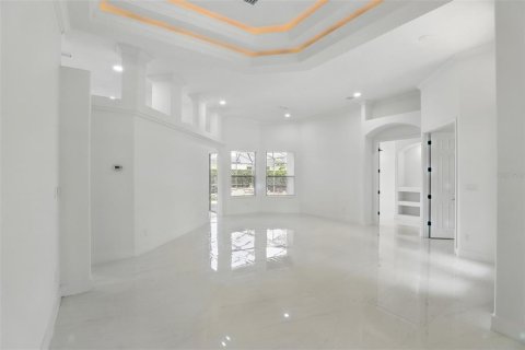 House in Orlando, Florida 5 bedrooms, 335.84 sq.m. № 1822840 - photo 9