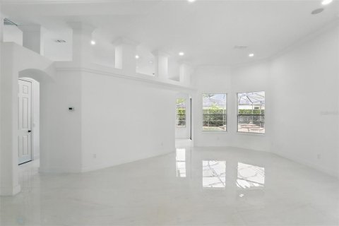 House in Orlando, Florida 5 bedrooms, 335.84 sq.m. № 1822840 - photo 6