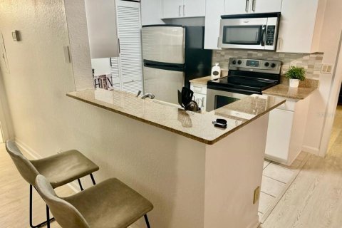 Appartement à louer à Orlando, Floride: 2 chambres, 90.21 m2 № 2342657 - photo 12