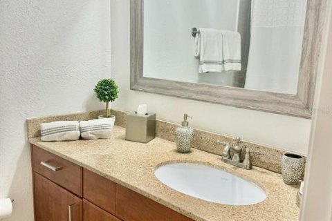 Appartement à louer à Orlando, Floride: 2 chambres, 90.21 m2 № 2342657 - photo 8